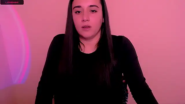 Snapshot of AlinaDoll_ chatting on November 24, 8:14 am AlinaDoll online show from November 24, 8:14 am