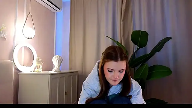 Snapshot of CathyCaldwell chatting on February 28, 8:26 am CathyCaldwell online show from February 28, 8:26 am