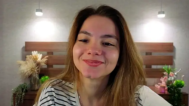 Snapshot of MargieDavidson chatting on February 12, 8:42 am MargieDavidson online show from February 12, 8:42 am