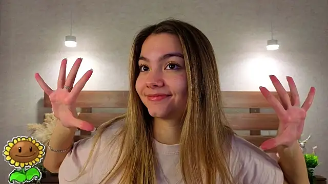 Snapshot of MargieDavidson chatting on February 13, 9:05 am MargieDavidson online show from February 13, 9:05 am