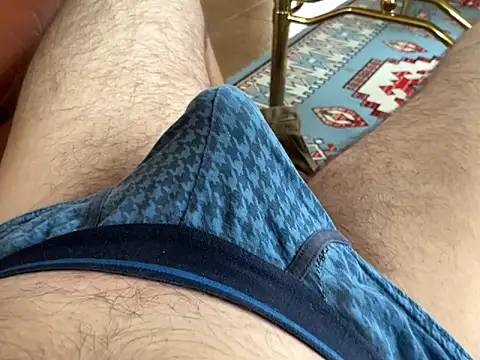 Snapshot of HairySamm chatting on December 19, 1:07 pm HairySamm online show from December 19, 1:07 pm