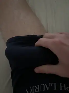 Snapshot of chibraxFR chatting on November 4, 1:21 pm chibraxFR online show from November 4, 1:21 pm