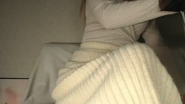 charm  me online show from February 13, 9:55 pm