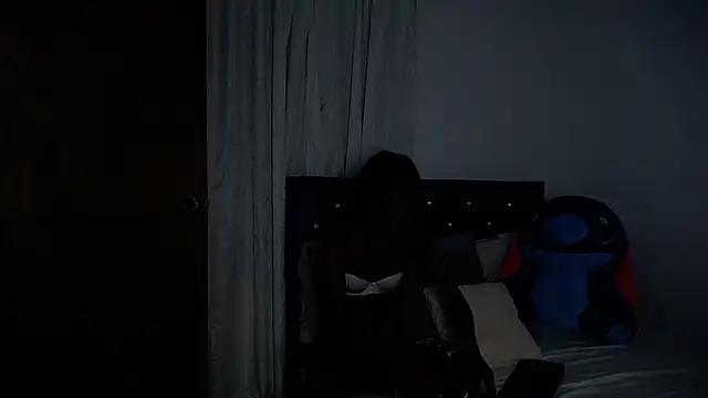 Snapshot of BryanaSmiths chatting on November 12, 12:33 am BryanaSmiths online show from November 12, 12:33 am