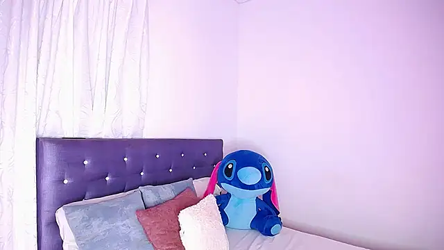 Snapshot of BryanaSmiths chatting on November 17, 9:53 pm BryanaSmiths online show from November 17, 9:53 pm