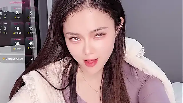 Snapshot of Yesenia- chatting on November 20, 2:06 pm Yesenia- online show from November 20, 2:06 pm