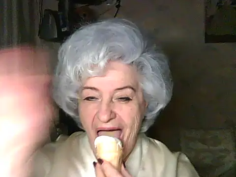 Snapshot of ValeriaKroww chatting on November 9, 7:45 pm ValeriaKroww online show from November 9, 7:45 pm