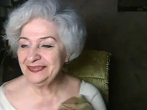 Snapshot of ValeriaKroww chatting on May 5, 5:43 pm ValeriaKroww online show from May 5, 5:43 pm