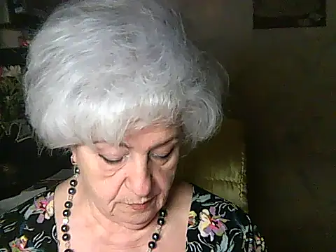 Snapshot of ValeriaKroww chatting on May 6, 6:35 pm ValeriaKroww online show from May 6, 6:35 pm