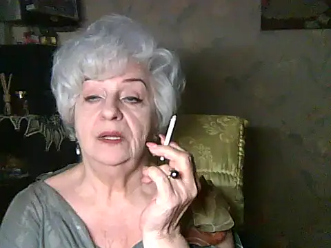 Snapshot of ValeriaKroww chatting on May 27, 5:43 pm ValeriaKroww online show from May 27, 5:43 pm