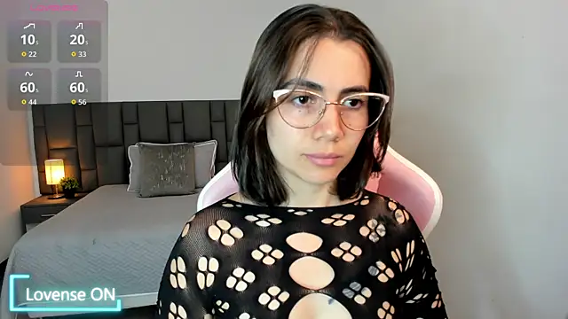 Snapshot of sara_ospinna chatting on November 19, 12:38 pm sara ospinna online show from November 19, 12:38 pm