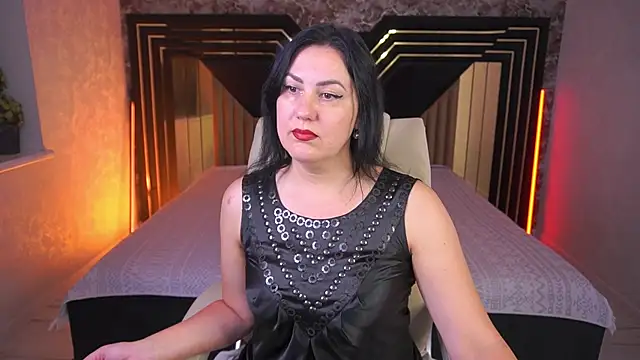 Snapshot of VelvetLuck chatting on June 24, 8:08 pm VelvetLuck online show from June 24, 8:08 pm