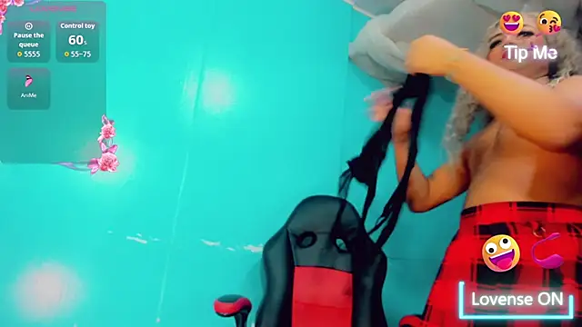 Snapshot of Alice_brandom chatting on December 17, 7:20 pm Alice brandom online show from December 17, 7:20 pm