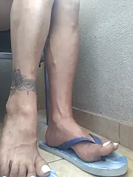 Snapshot of Xeena_ chatting on December 5, 2:58 pm Xeena online show from December 5, 2:58 pm