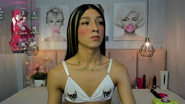 Snapshot of sensual_skinny chatting on November 21, 9:13 pm sensual skinny online show from November 21, 9:13 pm