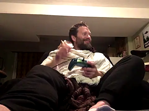 Snapshot of RockHammercock chatting on December 5, 6:33 am RockHammercock online show from December 5, 6:33 am