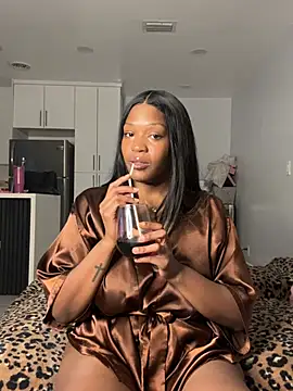 PrincessDreamm online show from April 1, 11:35 pm