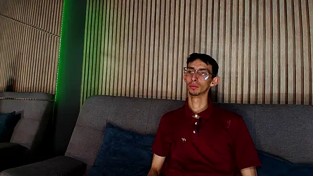 Snapshot of ZyroNight chatting on November 21, 12:10 am ZyroNight online show from November 21, 12:10 am