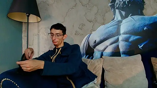 Snapshot of ZyroNight chatting on November 22, 2:05 pm ZyroNight online show from November 22, 2:05 pm