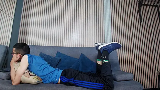 Snapshot of ZyroNight chatting on December 18, 10:16 pm ZyroNight online show from December 18, 10:16 pm