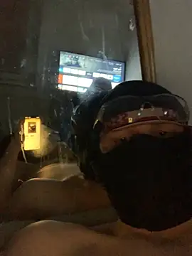 Snapshot of FlickedBoreas chatting on January 9, 10:22 pm FlickedBoreas online show from January 9, 10:22 pm