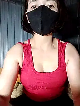 Snapshot of Niramiu chatting on November 6, 12:00 am Niramiu online show from November 6, 12:00 am