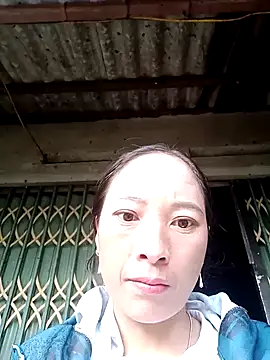 Snapshot of oanh-oanhbay chatting on November 5, 11:49 pm oanh-oanhbay online show from November 5, 11:49 pm