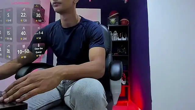 Alex king27 online show from May 15, 1:23 am