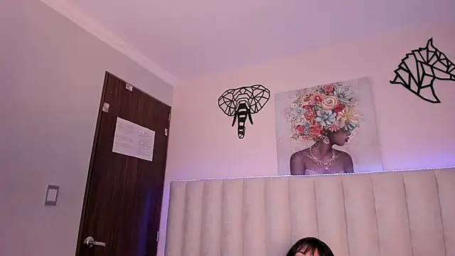 Snapshot of Isabella_Crofts chatting on December 17, 3:12 am Isabella Crofts online show from December 17, 3:12 am