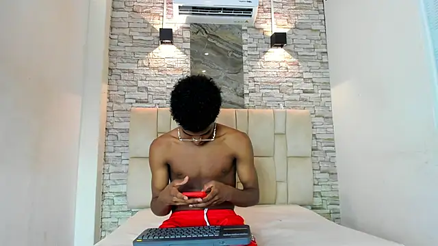 XAVI LEE online show from November 28, 7:49 pm