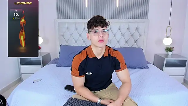 Snapshot of jhoumod_21_ chatting on November 30, 2:59 am jhoumod 21 online show from November 30, 2:59 am