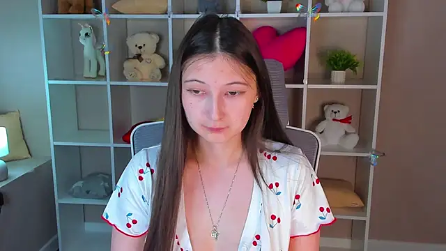 Snapshot of Ella_Burns chatting on April 21, 2:37 am Ella Burns online show from April 21, 2:37 am