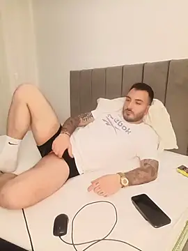 Snapshot of snncdgn chatting on December 17, 6:58 pm snncdgn online show from December 17, 6:58 pm