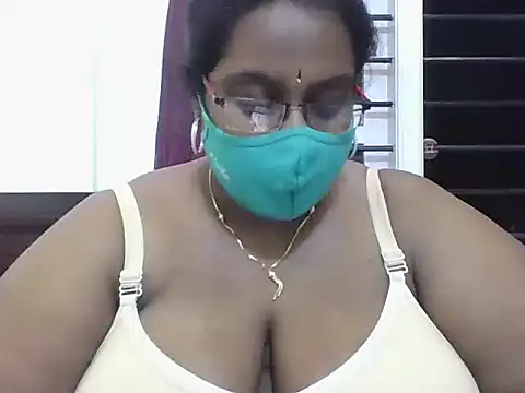 Snapshot of hootypriya chatting on December 3, 7:12 pm hootypriya online show from December 3, 7:12 pm