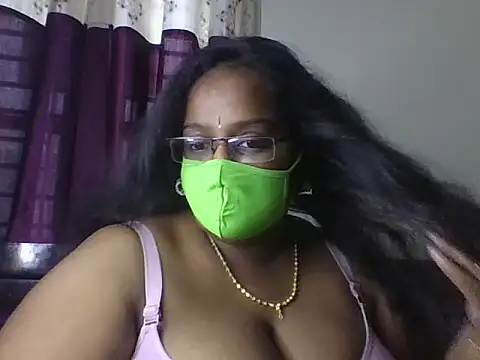 hootypriya online show from May 9, 8:19 am