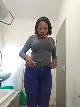 Snapshot of Mommy_Sienna chatting on July 25, 2:25 pm Mommy Sienna online show from July 25, 2:25 pm