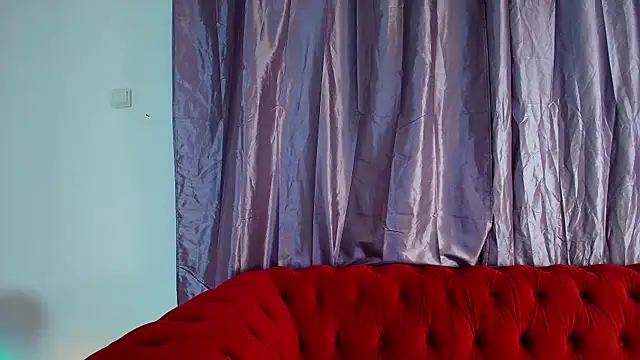 Snapshot of TattooTemptress chatting on November 24, 5:07 am TattooTemptress online show from November 24, 5:07 am