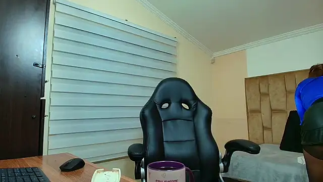 Snapshot of BeatrizSchmidt chatting on November 16, 10:43 am BeatrizSchmidt online show from November 16, 10:43 am