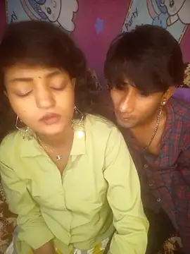 Snapshot of Freakingromance chatting on February 15, 7:54 pm Freakingromance online show from February 15, 7:54 pm