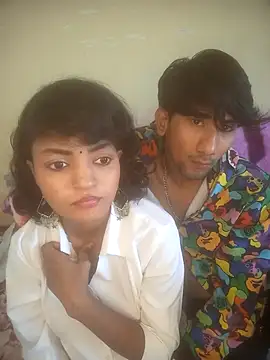 Snapshot of Freakingromance chatting on February 19, 7:37 am Freakingromance online show from February 19, 7:37 am