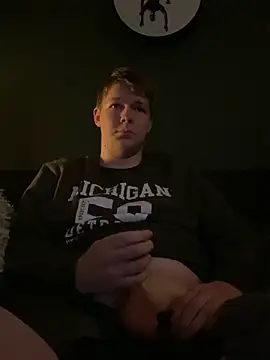 slutswe online show from November 9, 10:19 pm