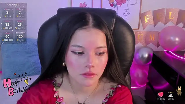 Snapshot of violettabond chatting on November 10, 12:59 pm violettabond online show from November 10, 12:59 pm