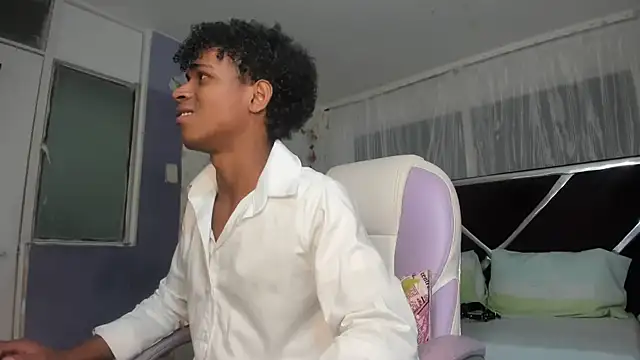 Santy bigcock 01 online show from March 22, 2:37 am