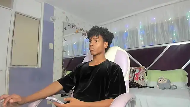 Santy bigcock 01 online show from March 22, 4:32 pm