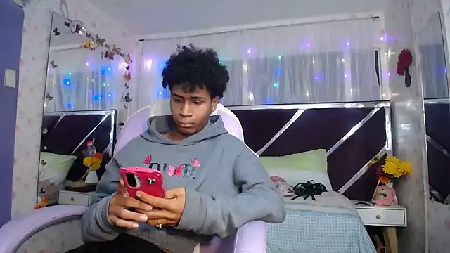 Santy bigcock 01 online show from April 1, 12:28 pm