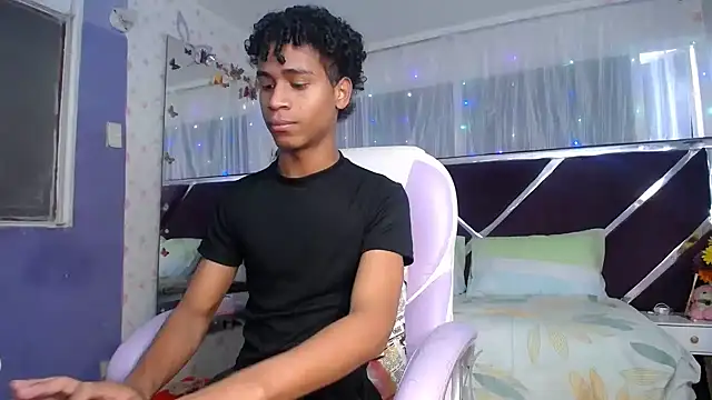 Santy bigcock 01 online show from April 4, 12:57 pm