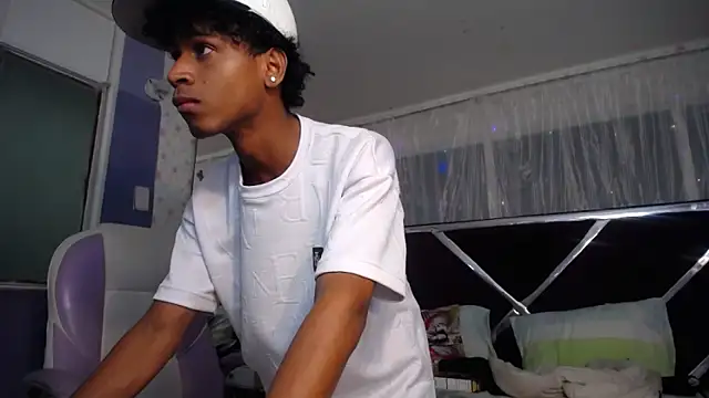 Santy bigcock 01 online show from April 7, 12:33 am