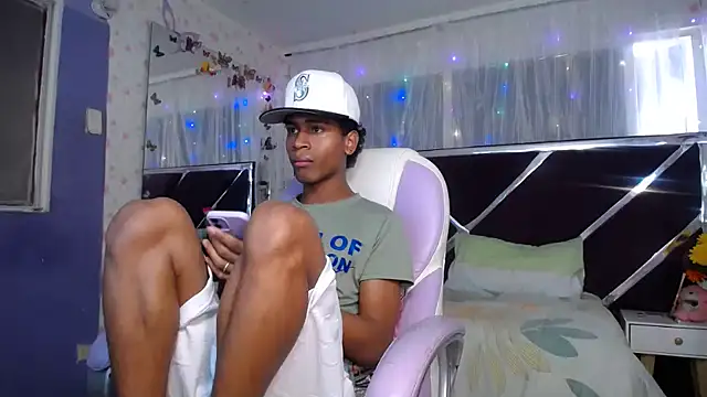 Santy bigcock 01 online show from April 8, 5:24 pm