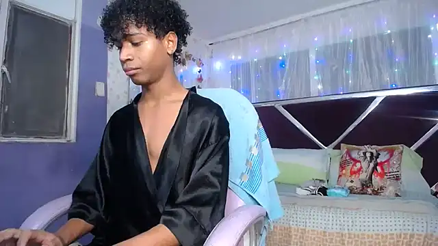 Santy bigcock 01 online show from April 9, 12:32 pm