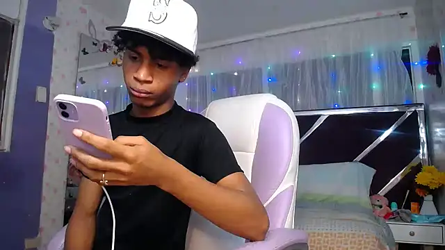 Santy bigcock 01 online show from April 14, 12:22 pm